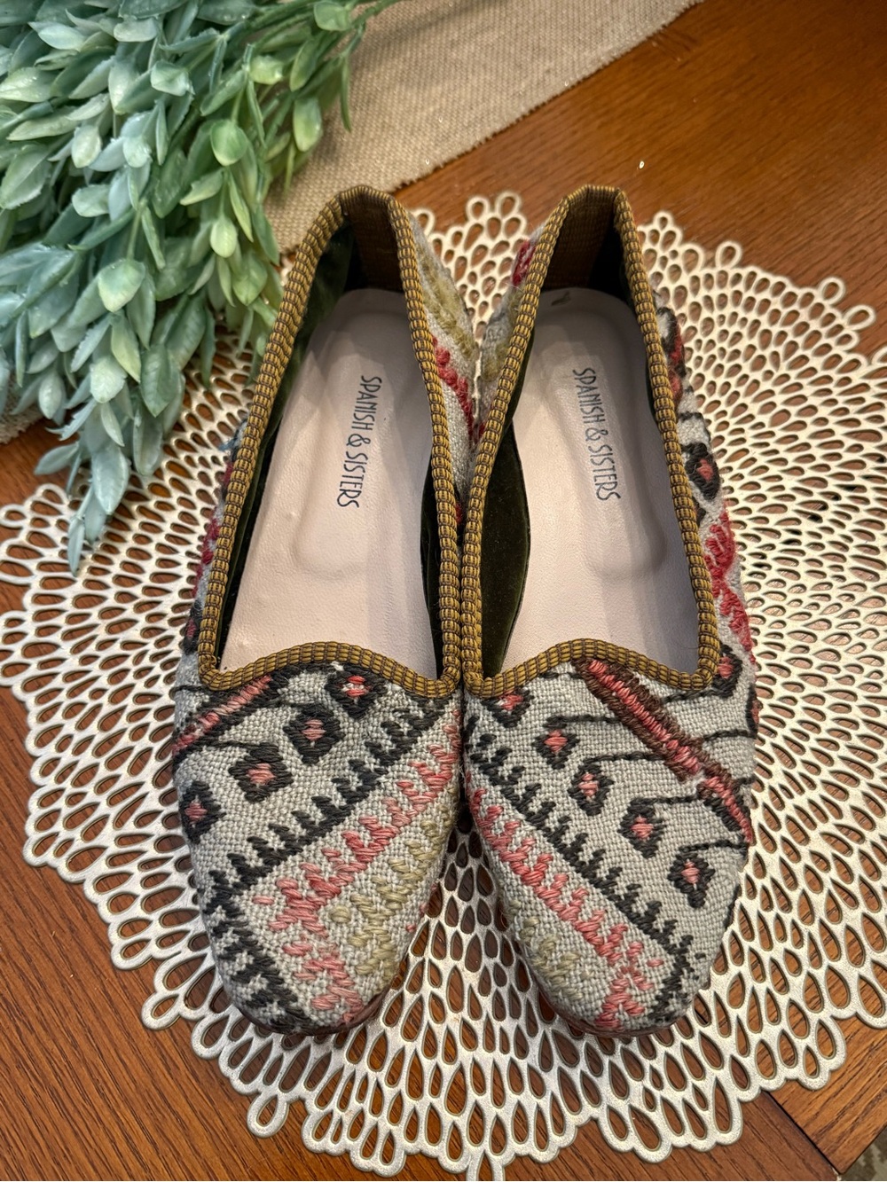 Spanish & Sisters woven Kilim Coral Patterned Embroidered Flats